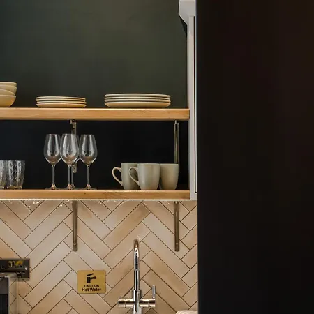 Tyndall's Park - Your * ブリストル