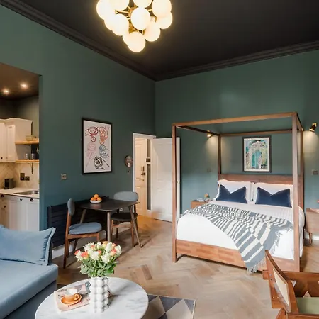 Tyndall's Park - Your Apartment *