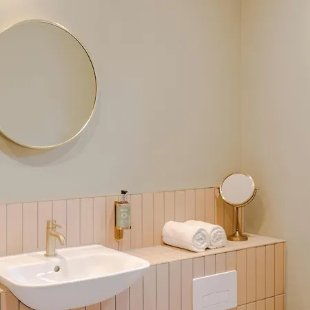 Tyndall's Park - Your Apartment *