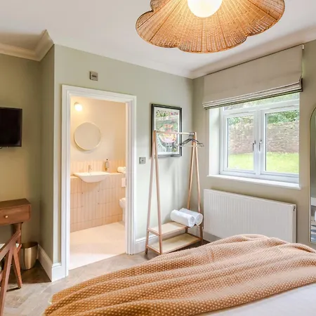 Tyndall's Park - Your Apartment *