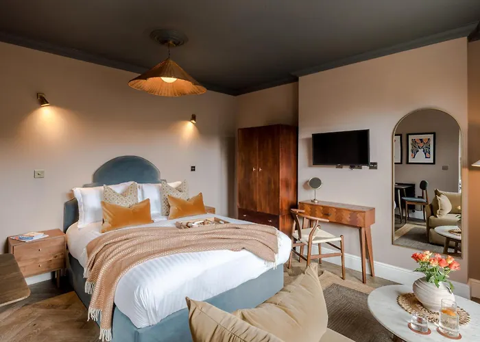 Tyndall's Park - Your Apartment *