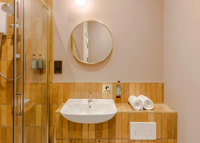 Tyndall's Park - Your * ブリストル