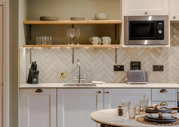 Tyndall's Park - Your ブリストル