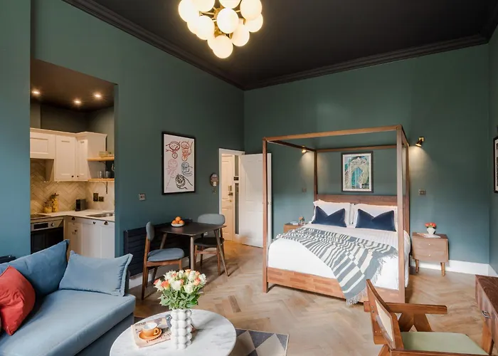 Tyndall's Park - Your Apartmán *