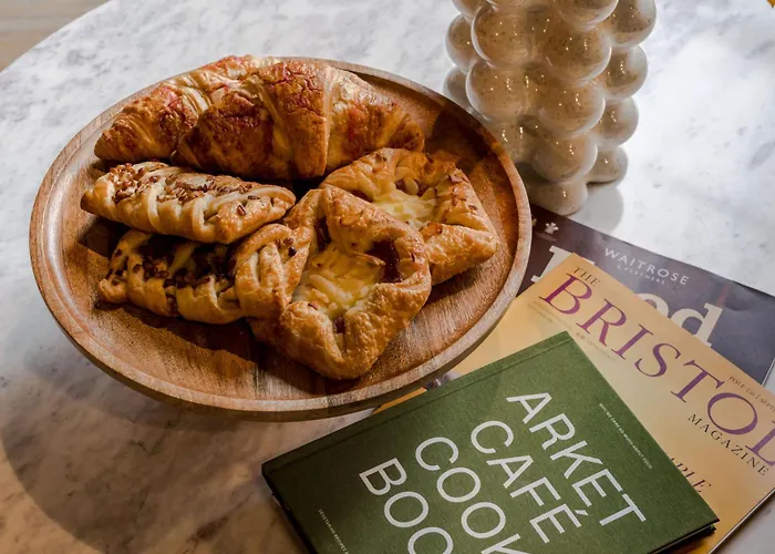 Apartment Tyndall's Park - Your *