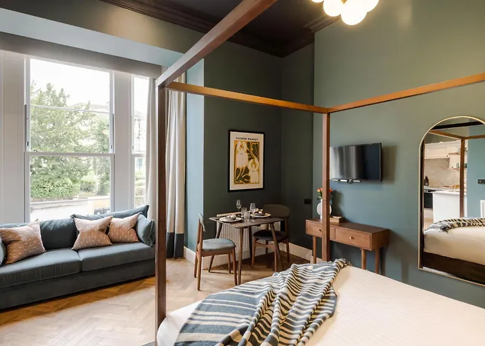 Tyndall's Park - Your Apartment